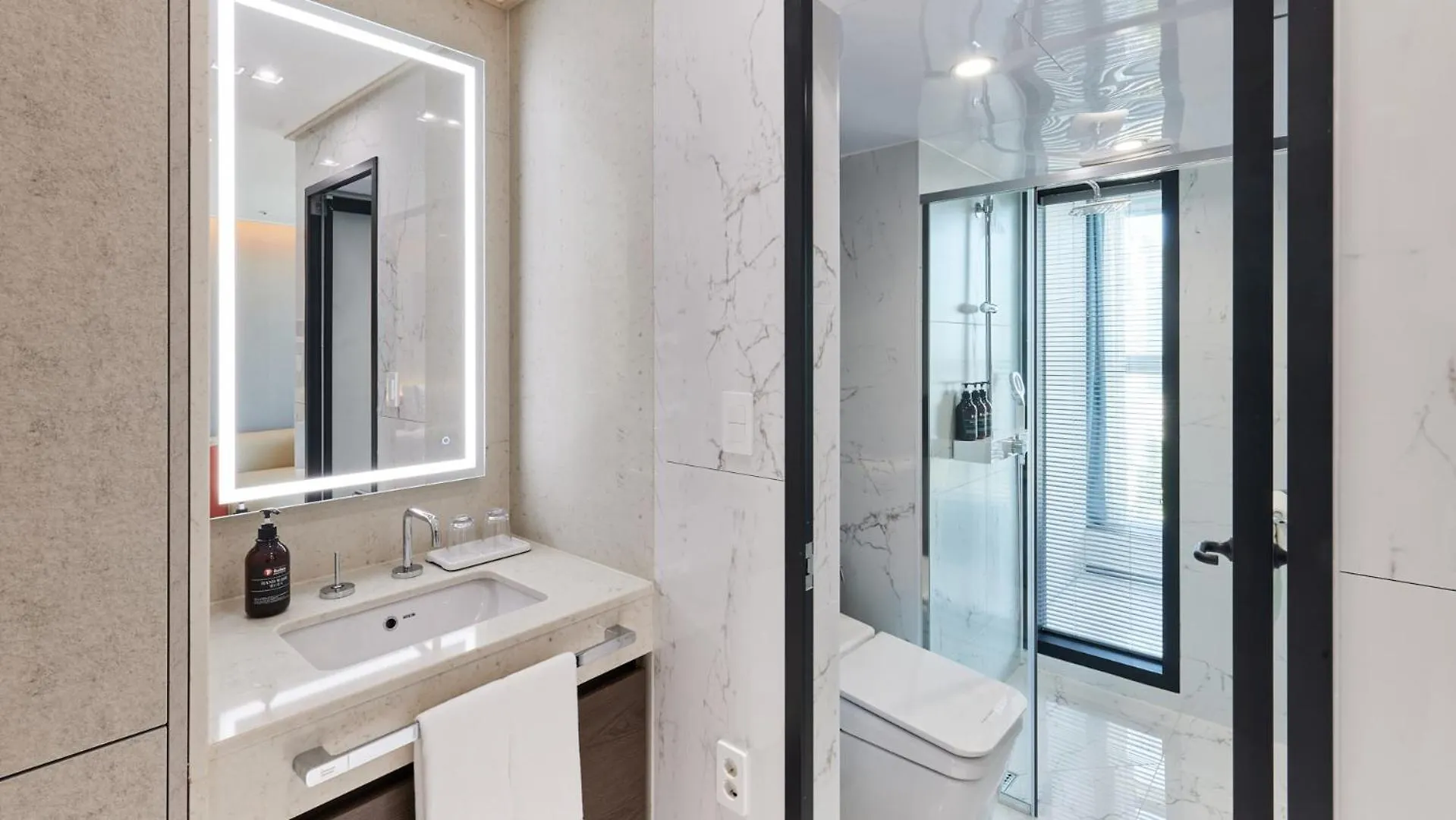 Travelodge Suites Busan Centum Hotel